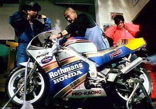 国产两冲摩托车视频,速度与激情的视觉盛宴