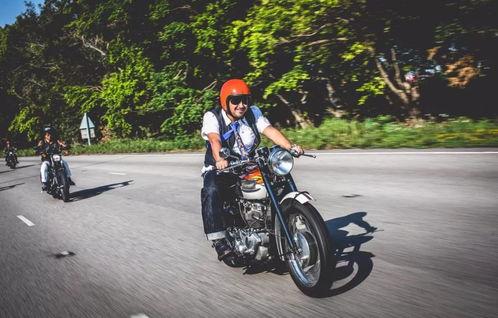 国产复古机车骑行视频,国产机车骑行之旅，重温经典岁月