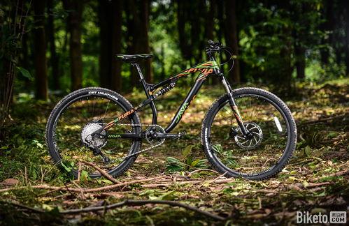 国产软尾车架测试视频,驾驭极限，感受科技魅力