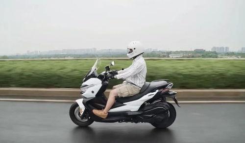 本田佛沙国产350视频,国产摩托新标杆，性能与颜值并存